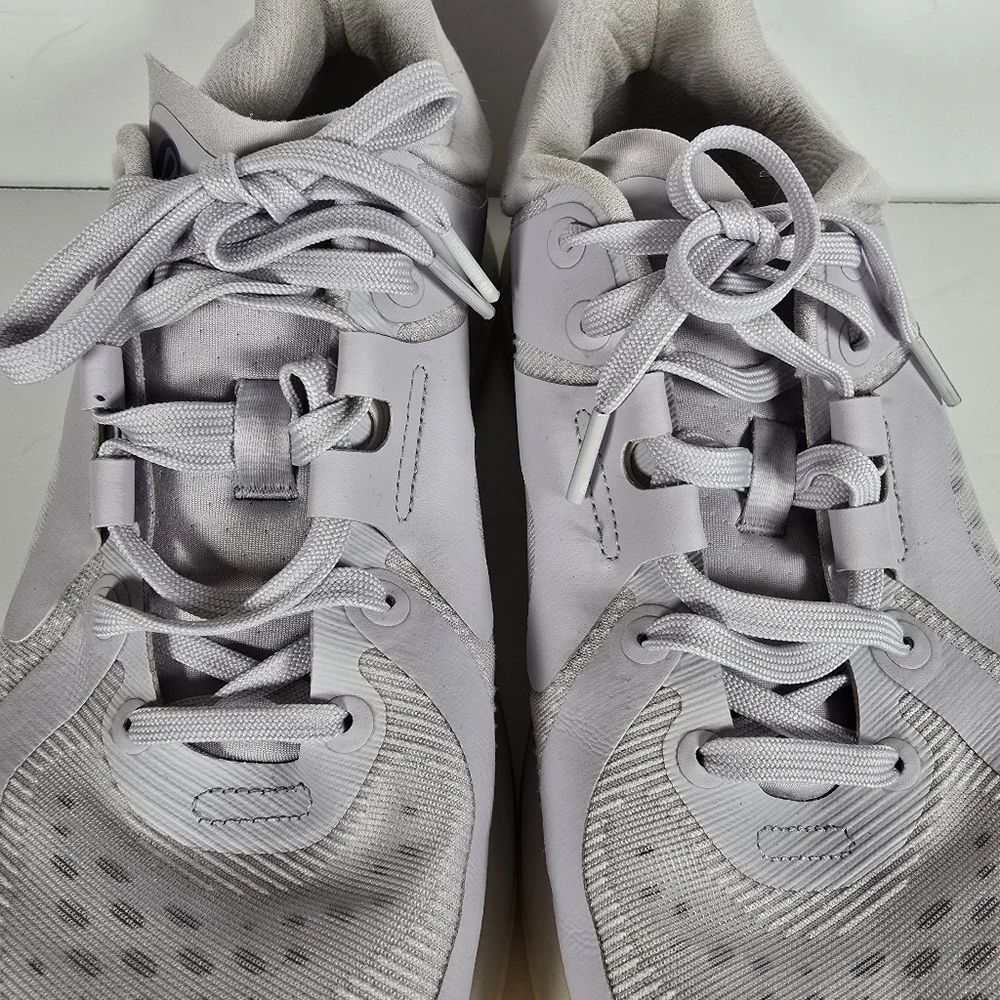 Lululemon Strongfeel Trainers Athletic Shoes Womens Light Lilac Size 10 Workout